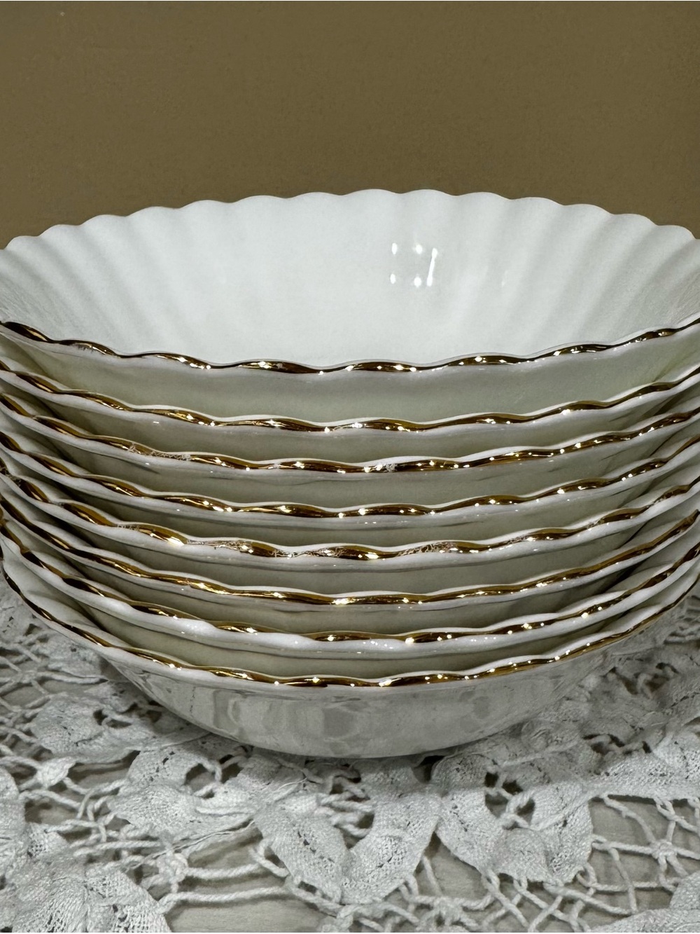 Royal Albert Fruit Bowls with Gold Rim Val D’Or set of 8